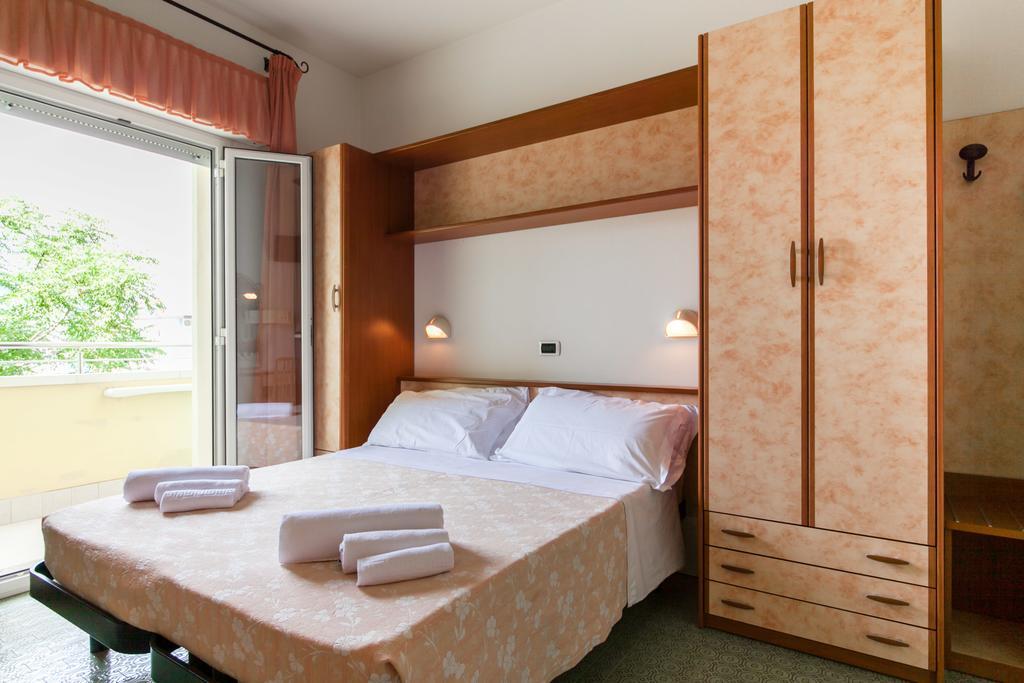Hotel Sandra Gatteo a Mare Room photo